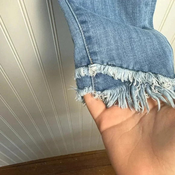 KanCan Fringe Hem Medium Wash Cropped Jeans - Picture 4 of 7